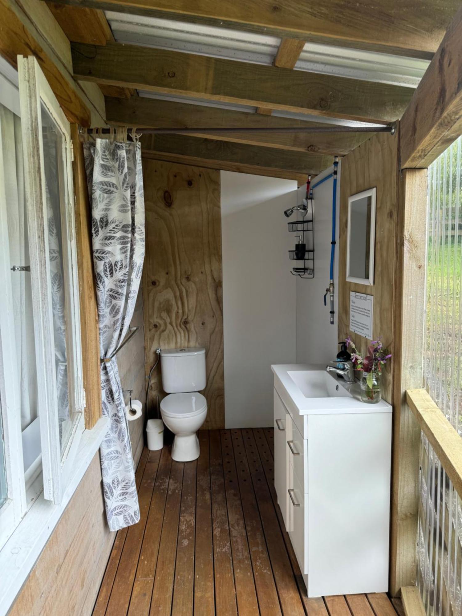 Private Cabin Close To The City Centre Whangarei Eksteriør billede